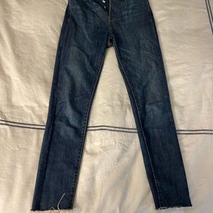 Levi’s Wedgie fit skinny jeans- only worn 3 times!